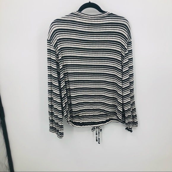 Mudd Black and white striped longsleeve blouse - Picture 7 of 9